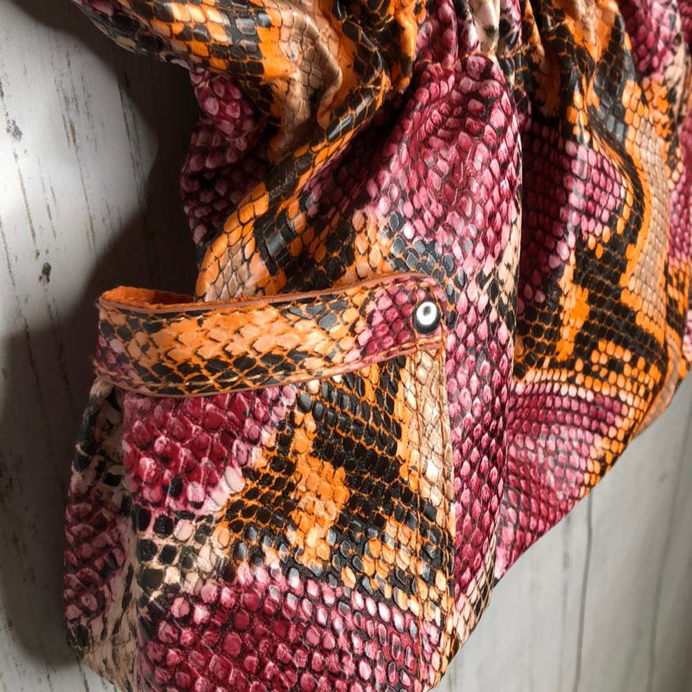 Handbag - Picture 3 of 3